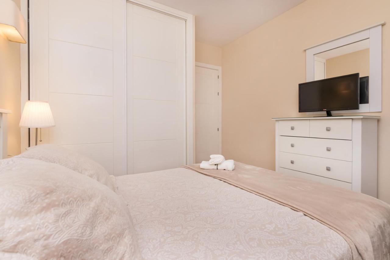 Bhost - The King Apartamento Fuengirola Exterior foto